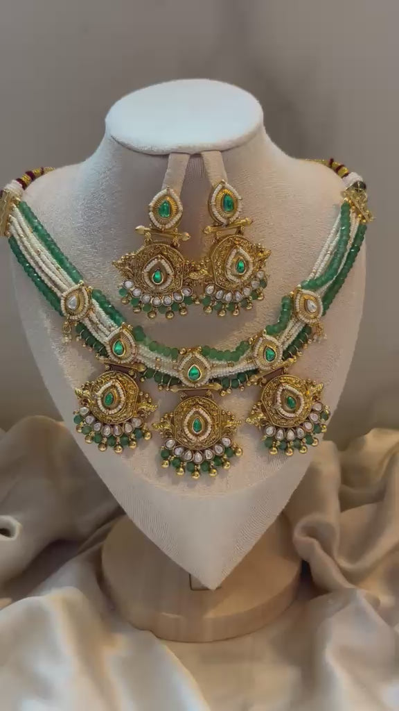 Zumurrud Emerald & Gold Motif Set